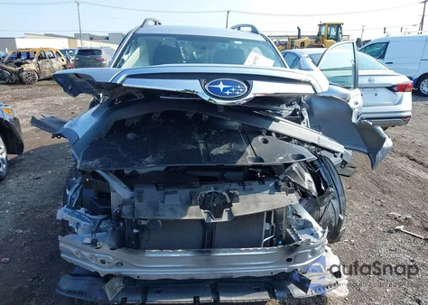 2019 Subaru Forester Limited z USA, uszkodzony, nr VIN JF2SKAUC9KH504128